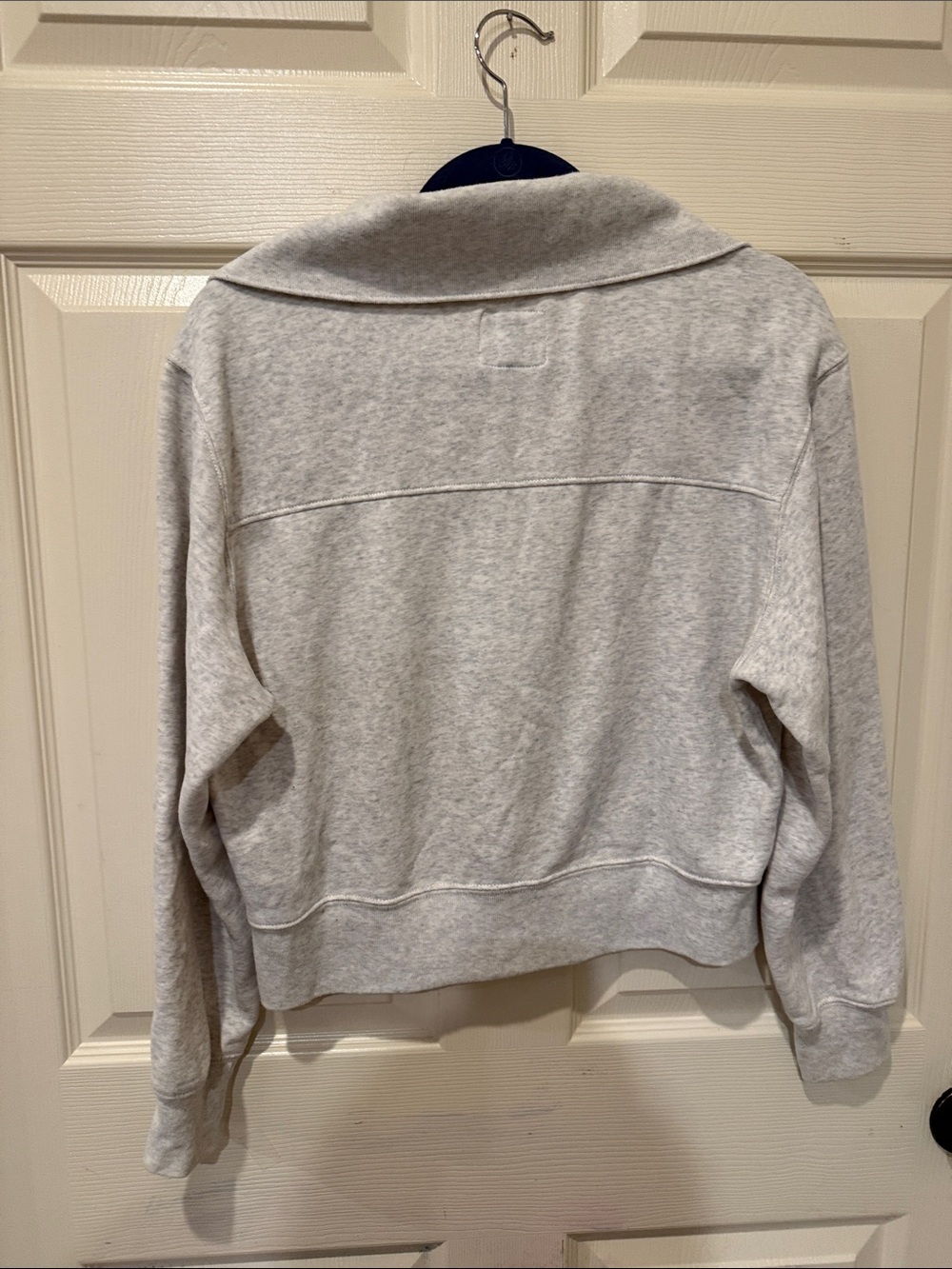 Abercrombie & Fitch Soft AF drama wedge grey sweatshirt, small - Picture 6 of 7
